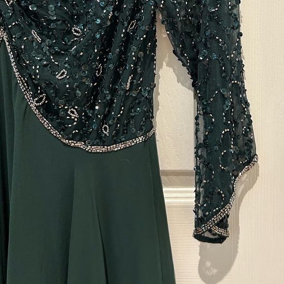 NWT J Kara Women's 3/4 Sleeve V-Neck Beaded Top Long Pull On Gown 10P Petite - Picture 8 of 16